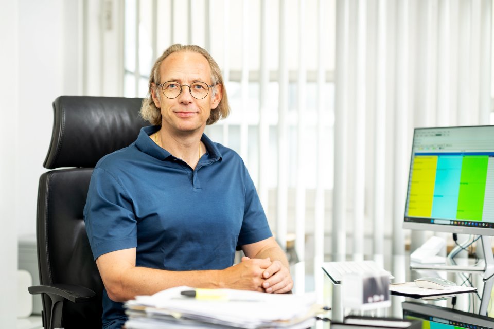 Dr. Christian Lange